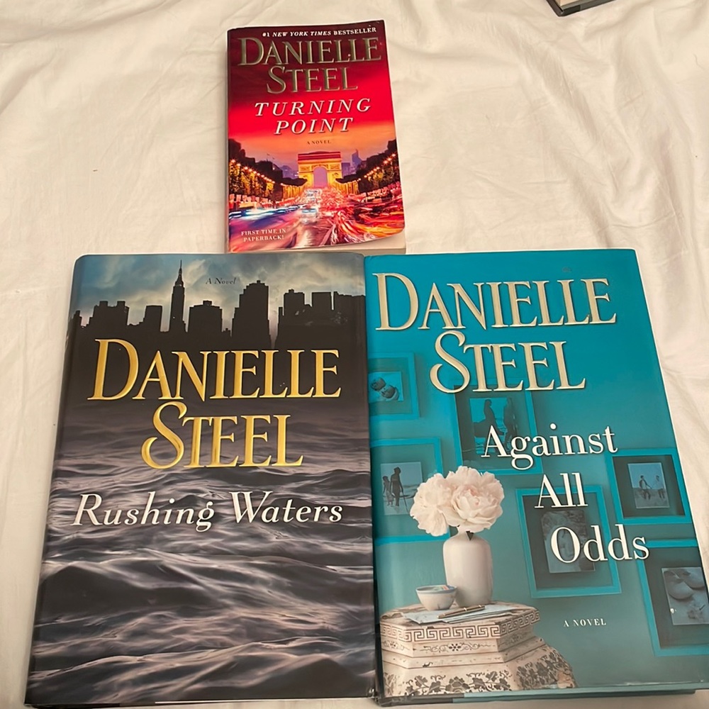 Set of 3 Danielle Steel books
